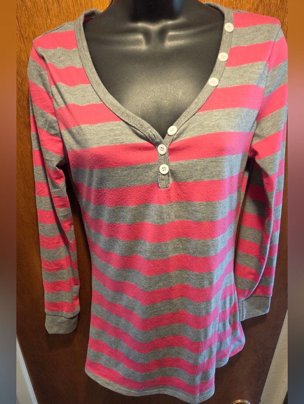 PINK Victoria's Secret Pink & Gray Striped Long-Sleeve Button Henley SzXL - Picture 7 of 10